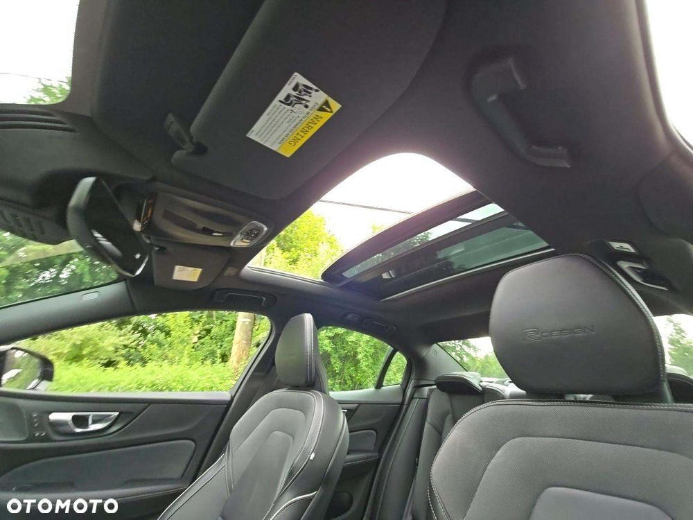 Volvo S60 T6 AWD R-Design - 11