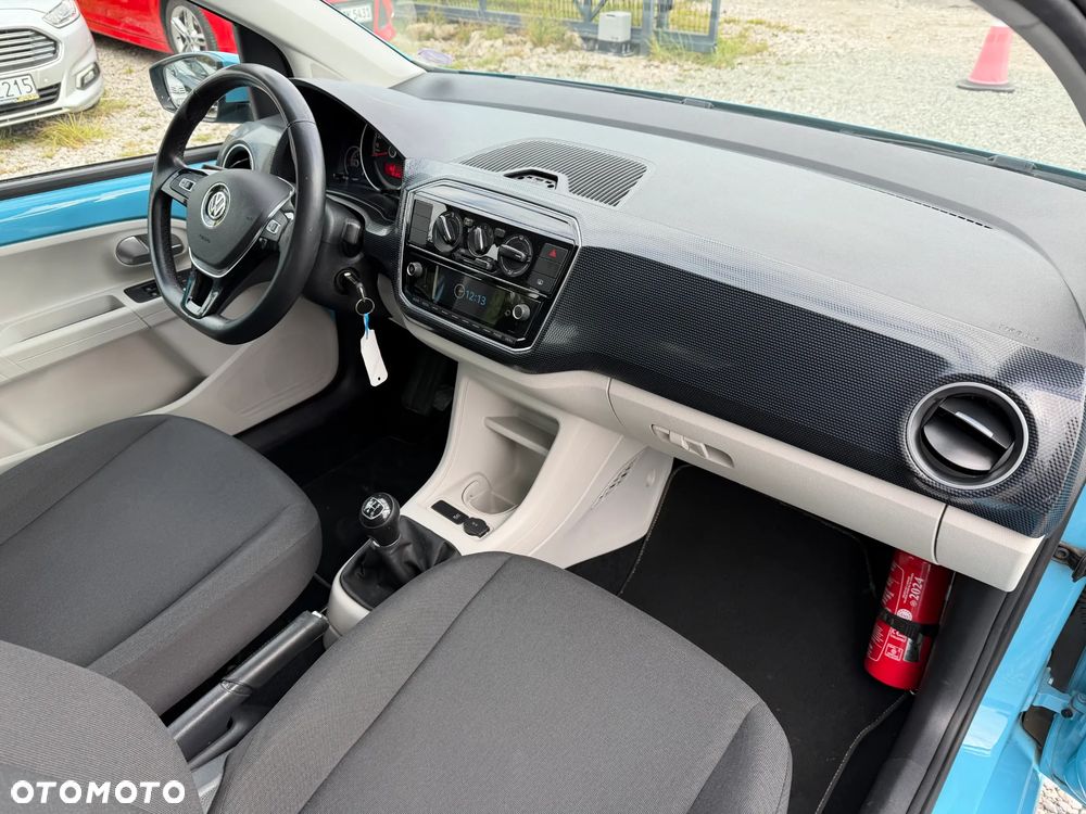 Volkswagen up! move - 37