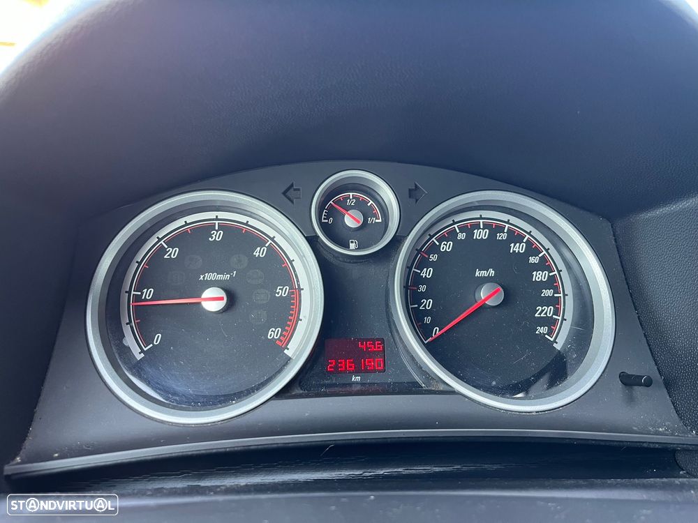 Opel Astra GTC Sport Van - 22