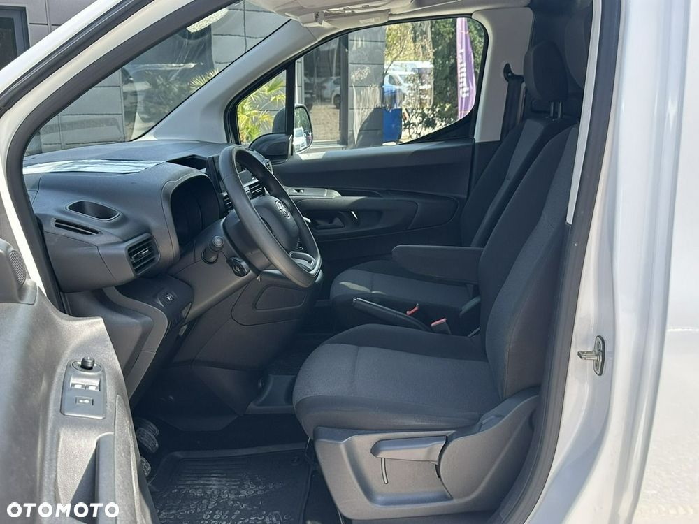 Toyota Proace City - 13