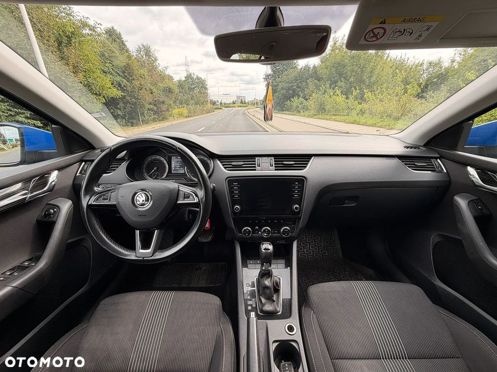 Skoda Octavia 2.0 TDI Style DSG - 6