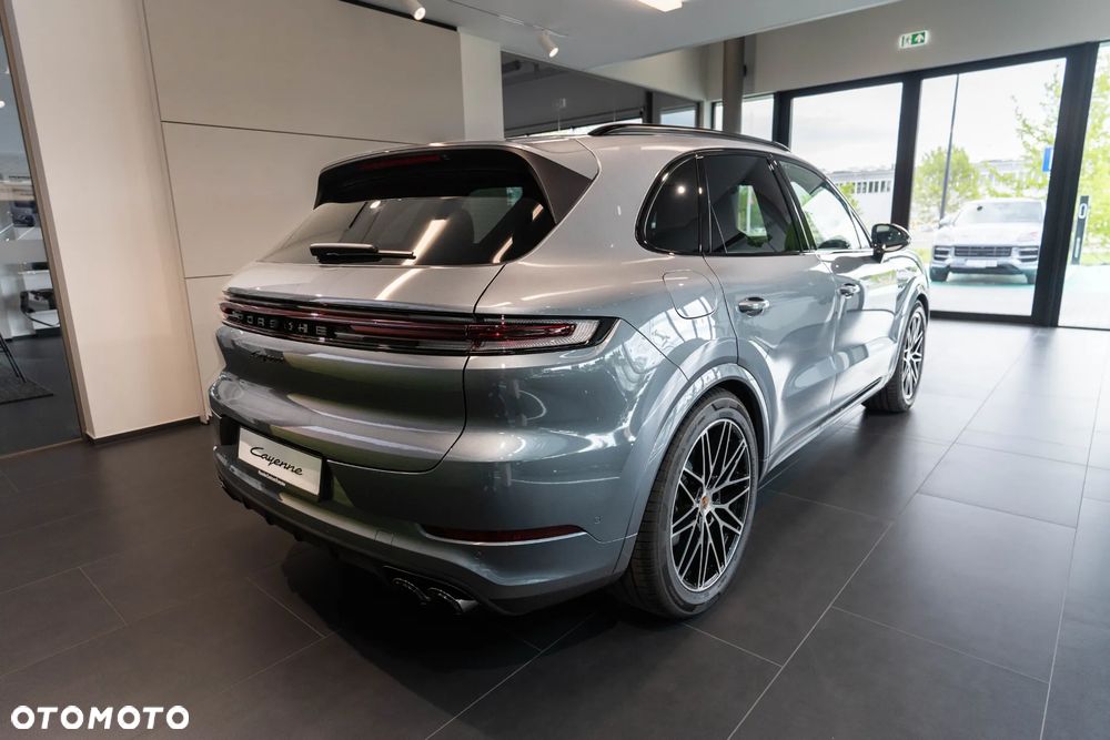 Porsche Cayenne E-Hybrid PHEV Black Edition - 4