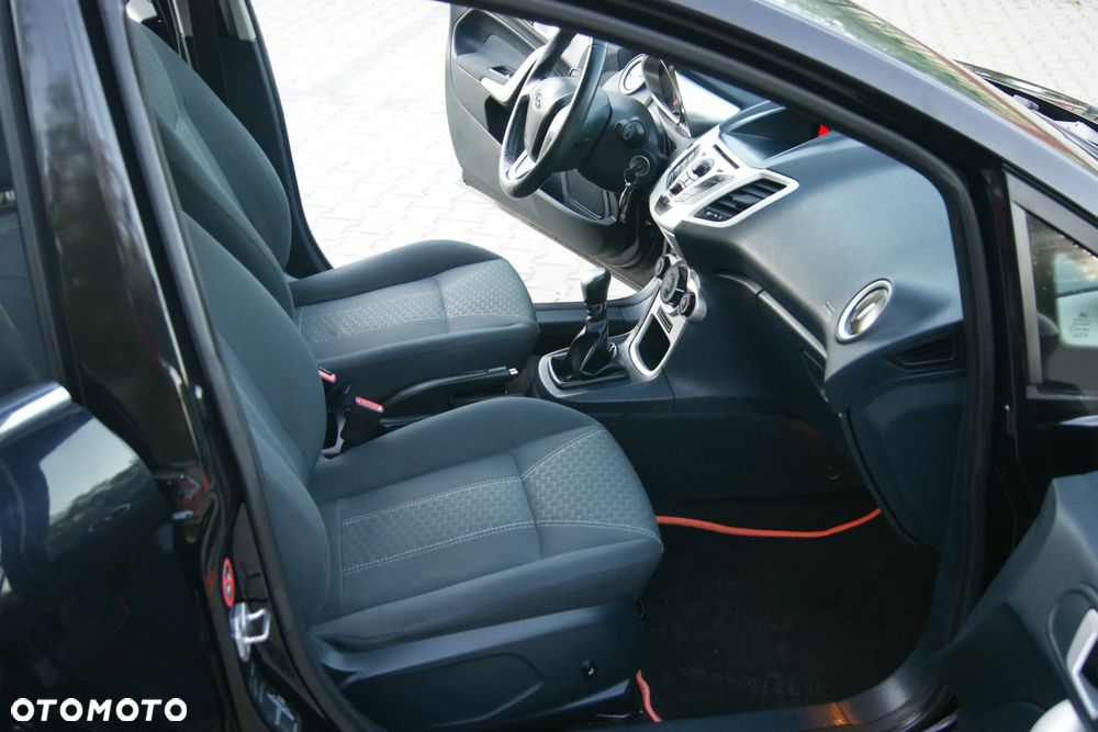 Ford Fiesta - 35