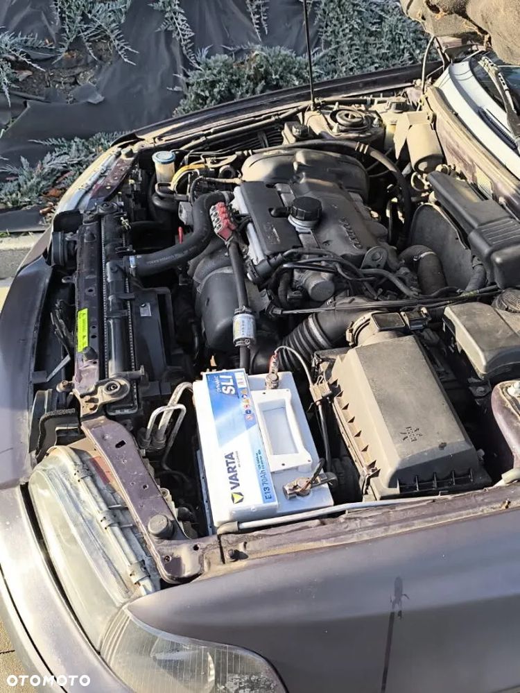 Volvo V40 1.8 - 4