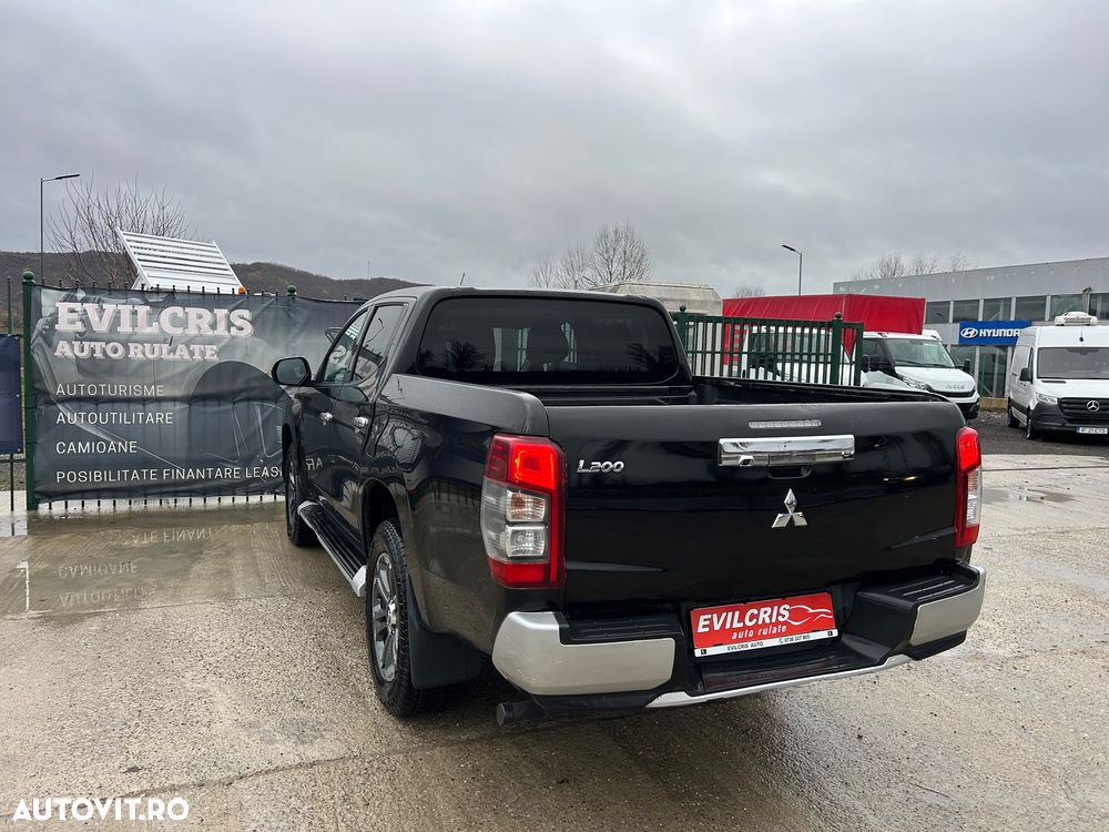 Mitsubishi L200 Double Cab 2.2 DI-D M/T Instyle - 33