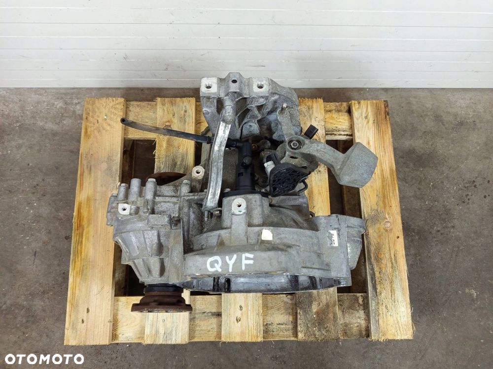 MANUALNA SKRZYNIA BIEGÓW QYF VW CADDY IV 2K5 2.0 TDI - 1