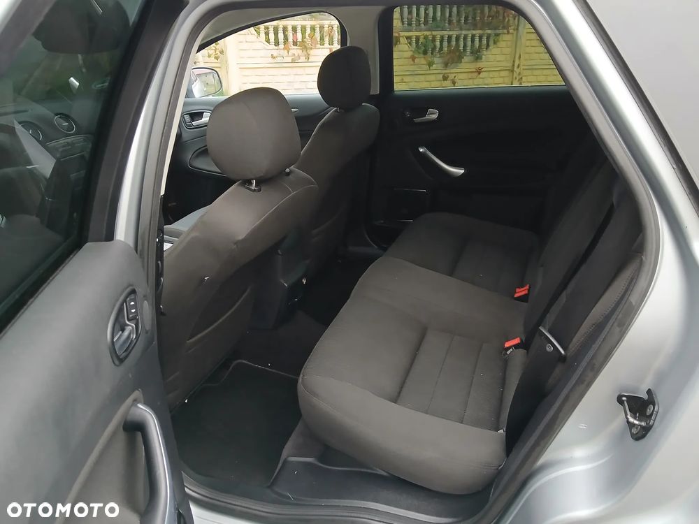Ford Mondeo Turnier 2.0 Titanium - 23