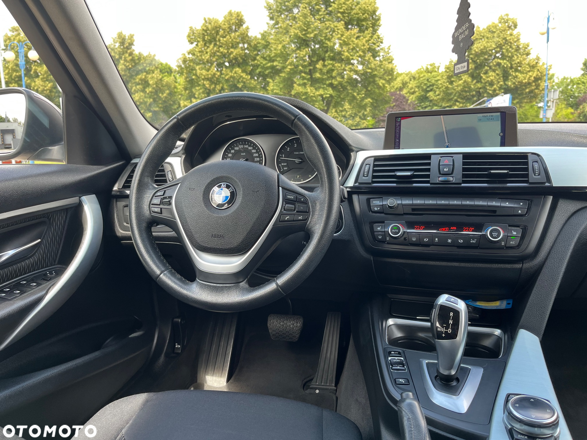 BMW Seria 3 316i Touring Modern Line - 14