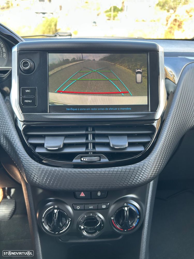 Peugeot 208 1.2 PureTech Style - 22