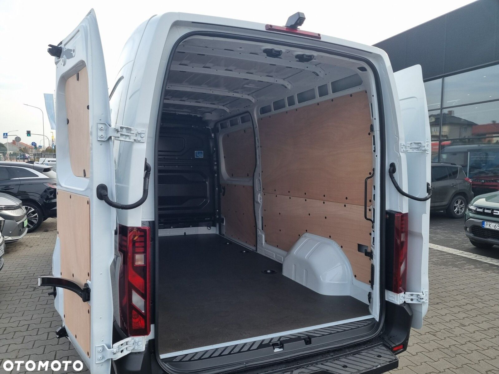 Renault Master Renault Nowy Master Furgon FWD EXTRA 3,5T L3H2 2.0dCi 150KM MT6 - 10