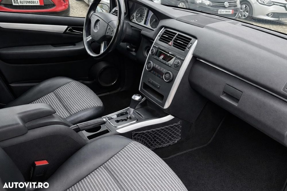 Mercedes-Benz B 180 - 7