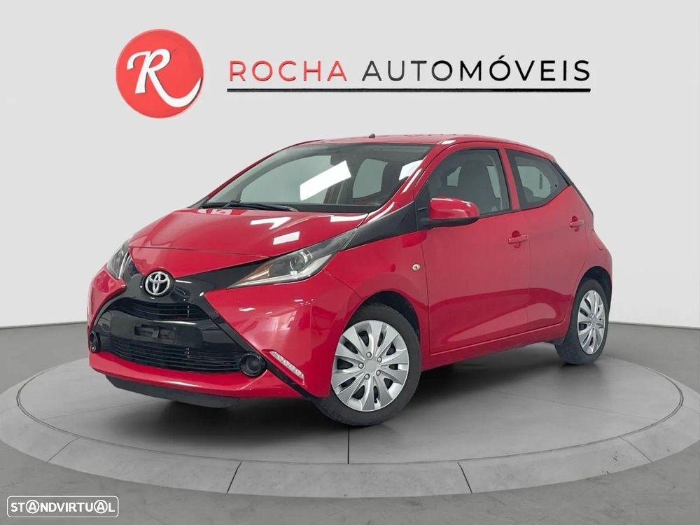 Toyota Aygo 1.0 X-Play - 1