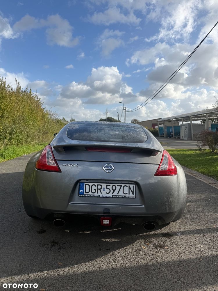 Nissan 370 Z - 4