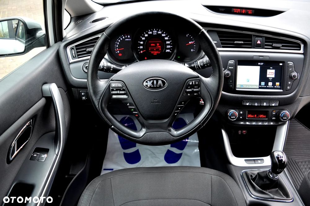 Kia Ceed 1.4 CVVT Dream Team Edition - 22
