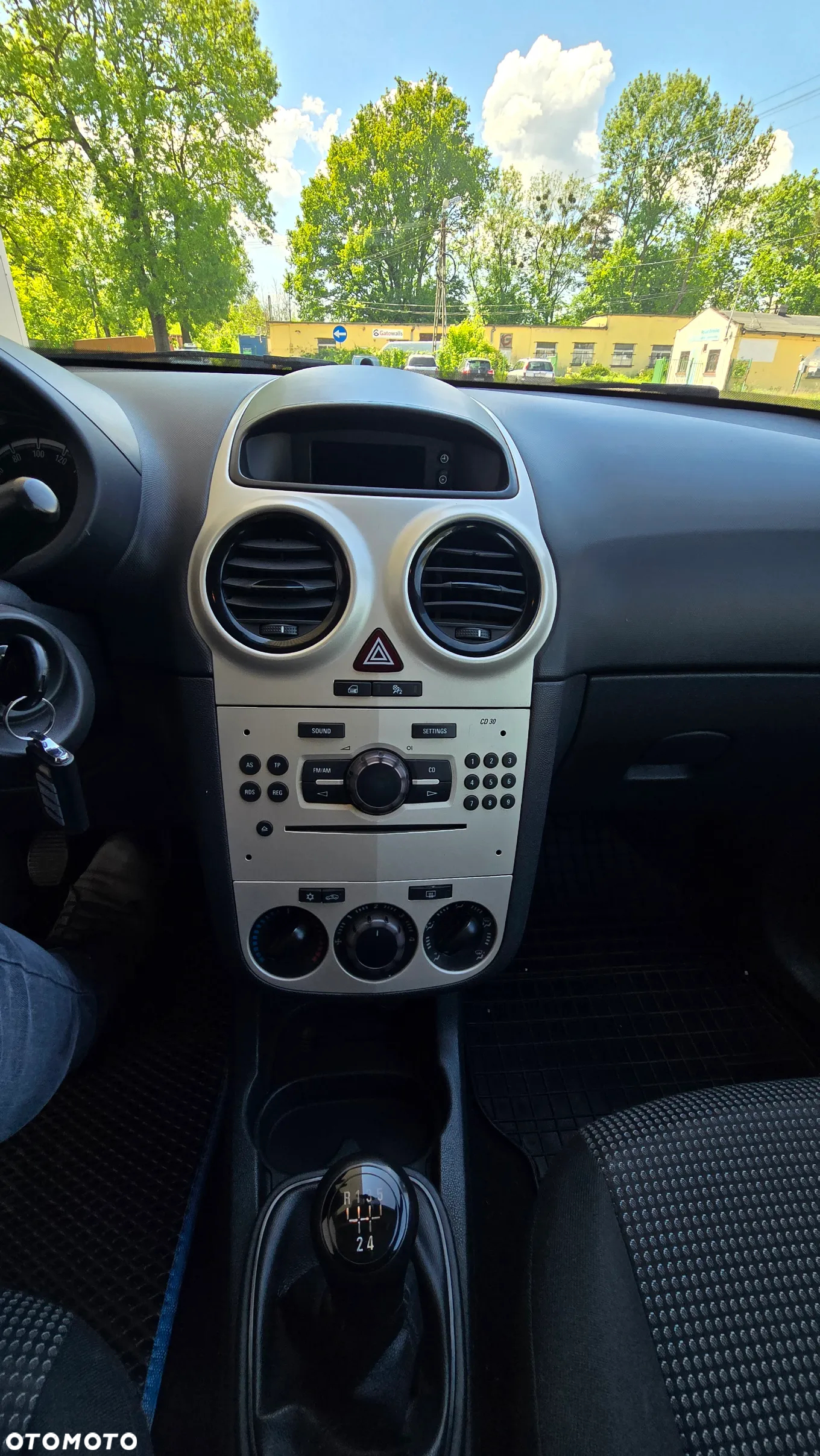 Opel Corsa 1.2 16V Cosmo - 17