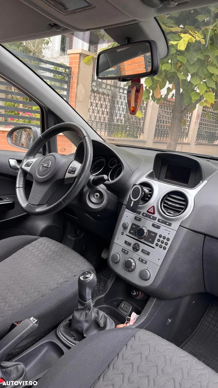 Opel Corsa 1.4 16V Active - 8