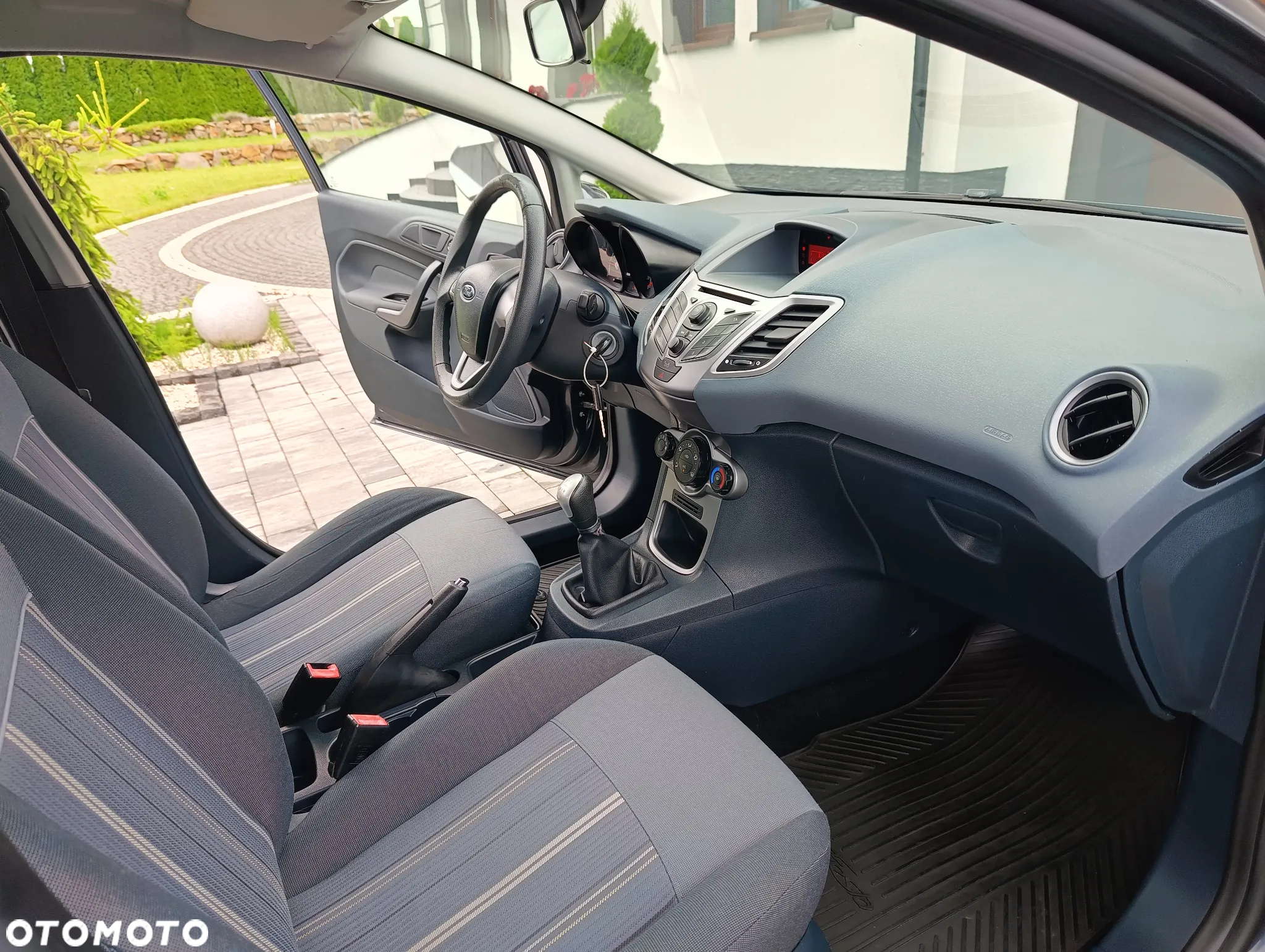 Ford Fiesta 1.25 Ambiente - 29