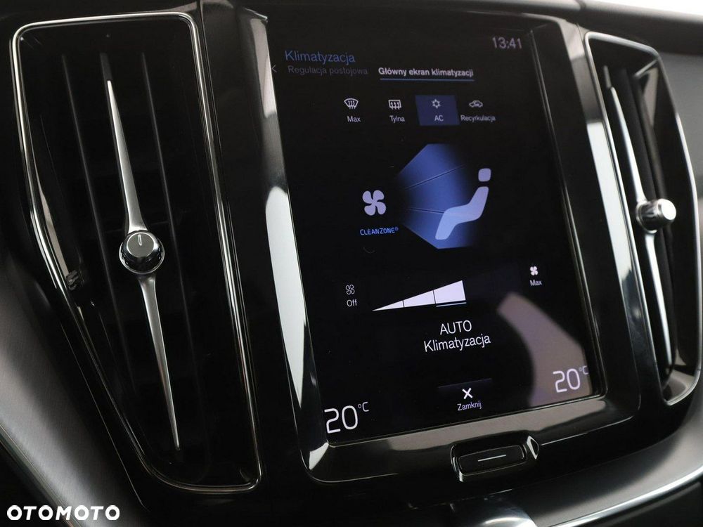 Volvo XC 60 B4 D AWD Momentum - 29