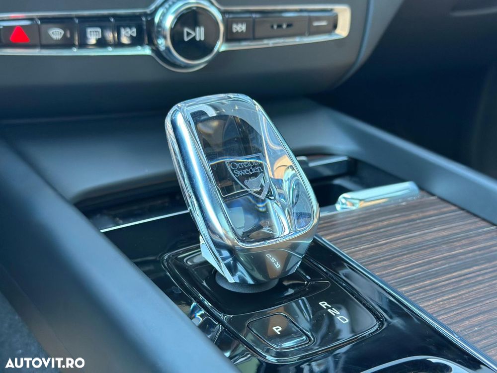 Volvo XC 60 Recharge T8 Twin Engine eAWD Inscription - 28