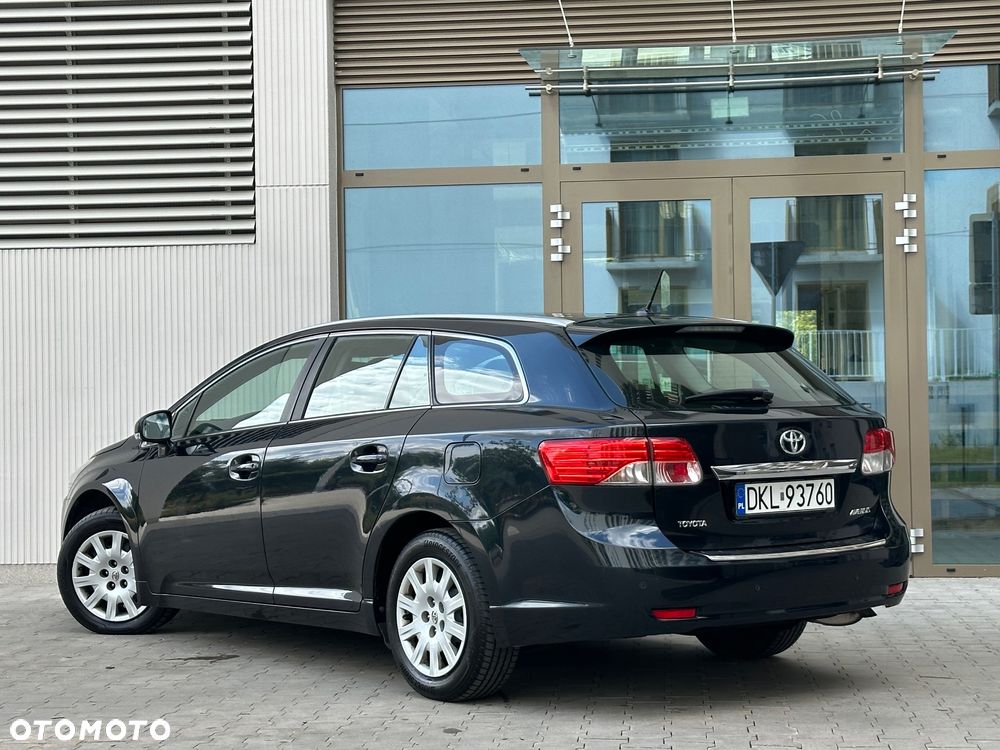 Toyota Avensis 1.6 Active - 4