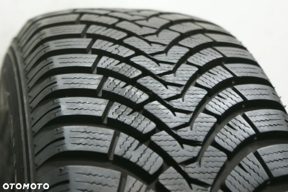 225/65R17 FALKEN EUROWINTER HS01 SUV , 8,2mm 2022r A10124 - 2