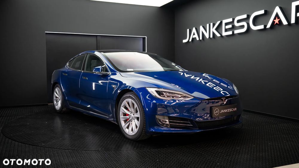 Tesla Model S Performance - 10