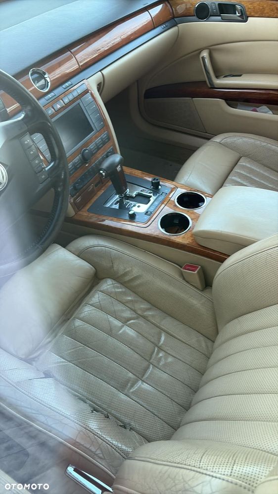 Volkswagen Phaeton 4.2 V8 4Mot L (5 os.) - 11
