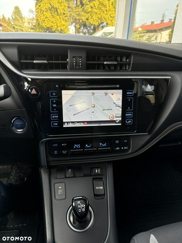 Toyota Auris - 17