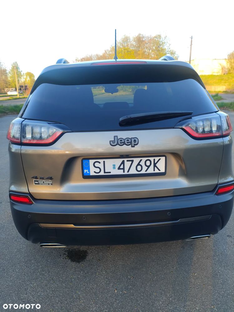 Jeep Cherokee - 10