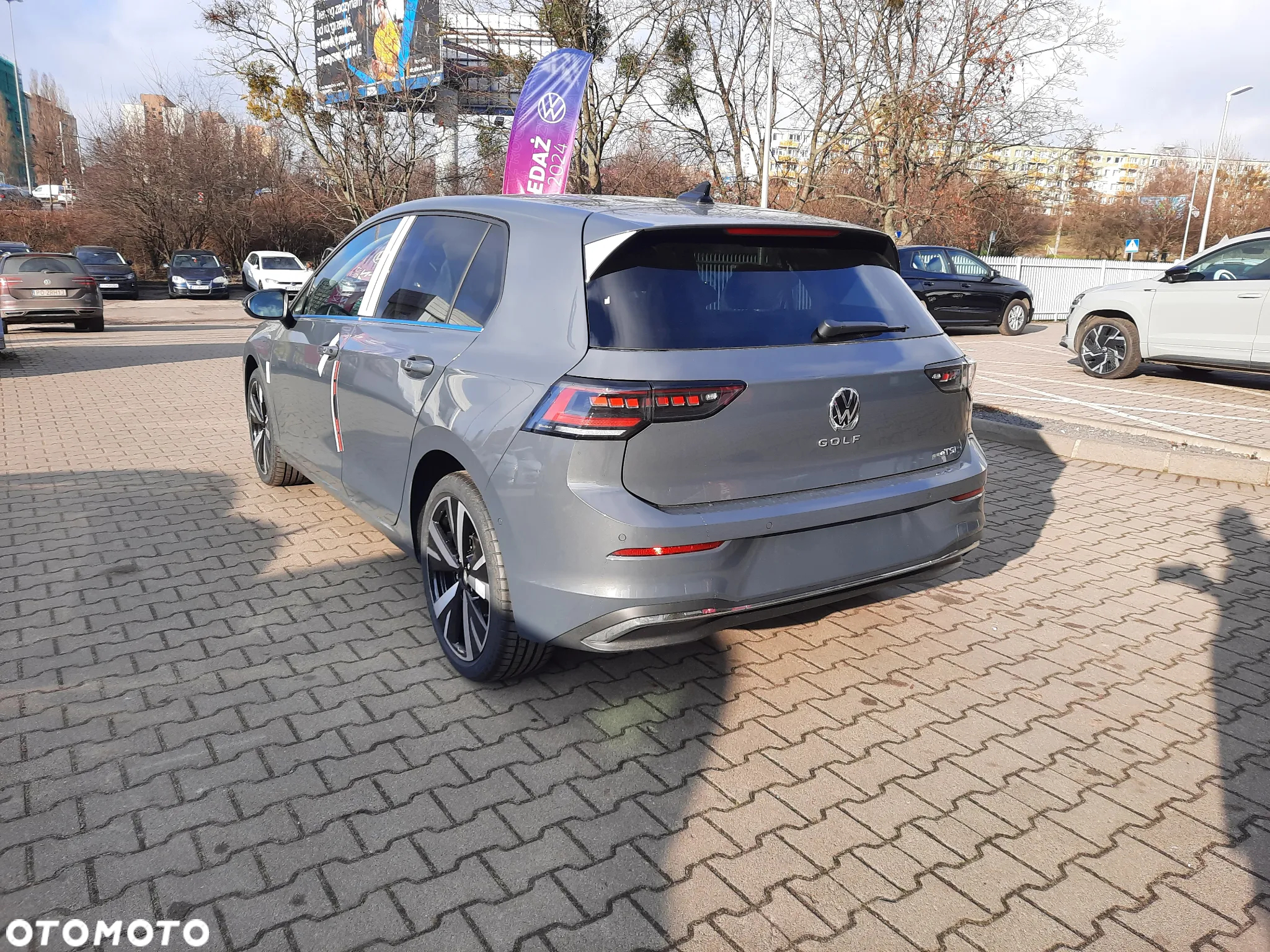 Volkswagen Golf - 6