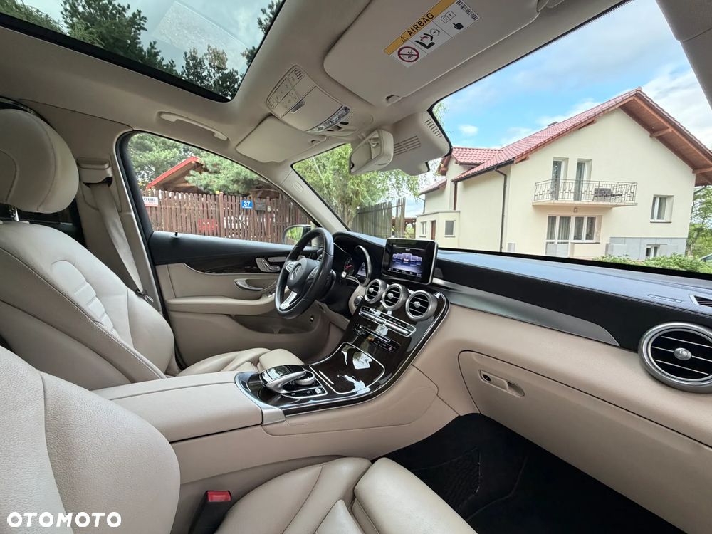 Mercedes-Benz GLC 250 4Matic 9G-TRONIC AMG Line - 26