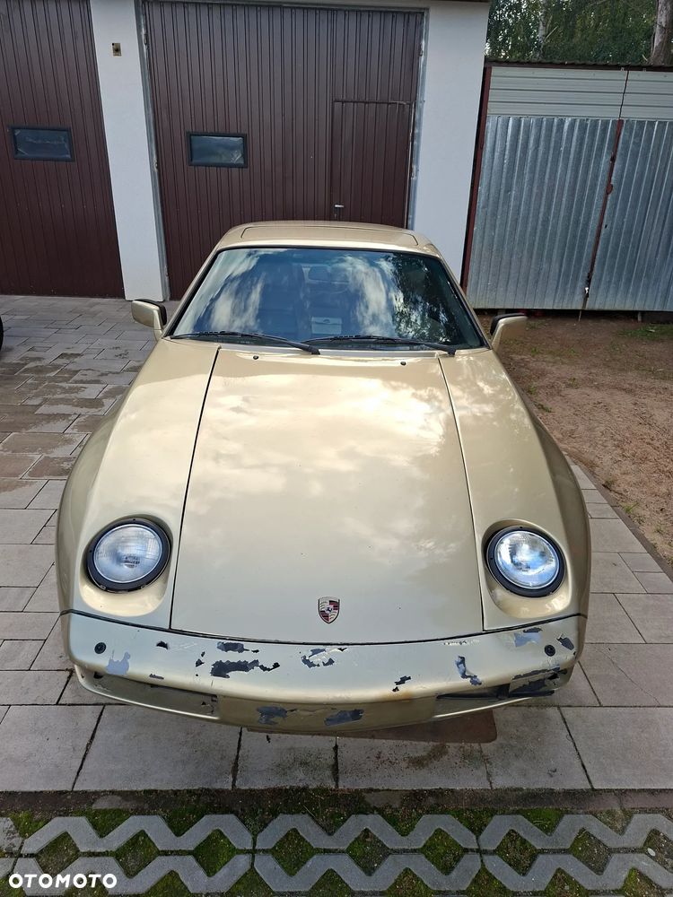 Porsche 928 - 10