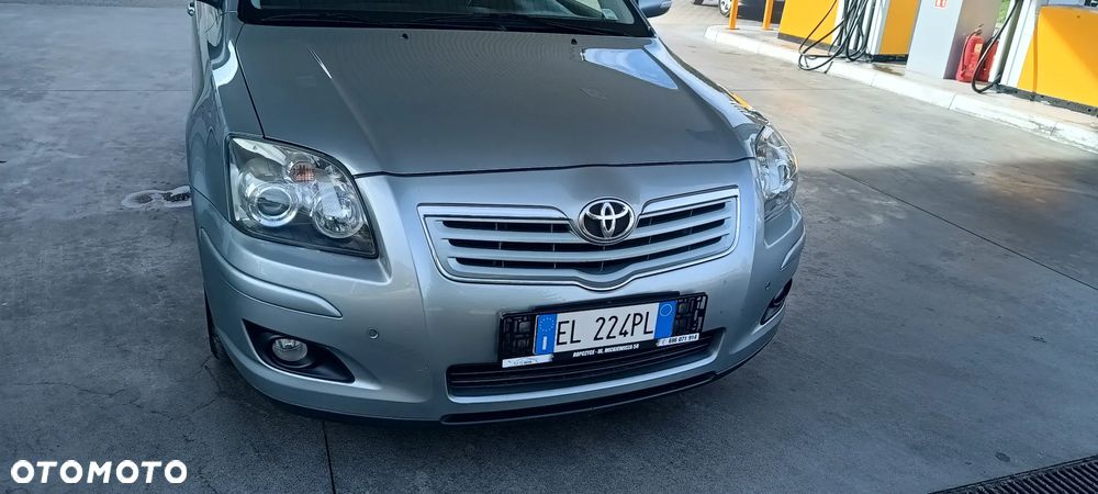 Toyota Avensis 2.0 D-4D Luna - 12