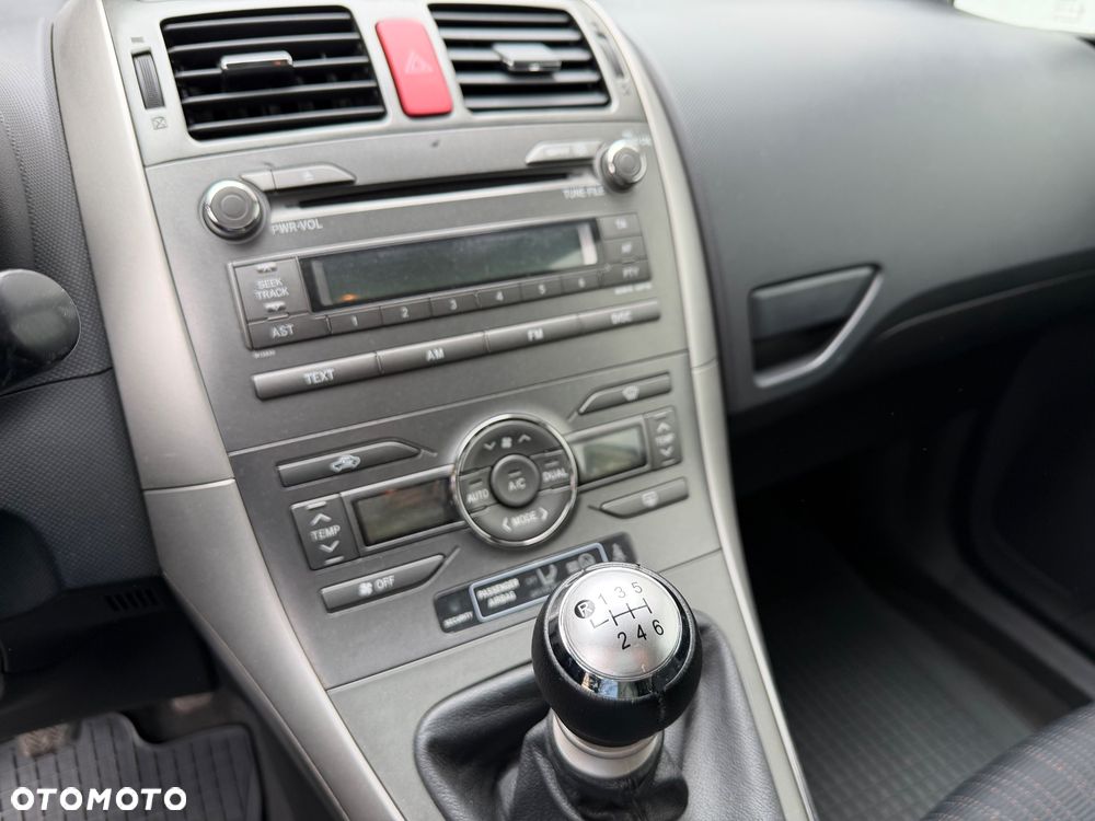 Toyota Auris 1.6 Sol - 7