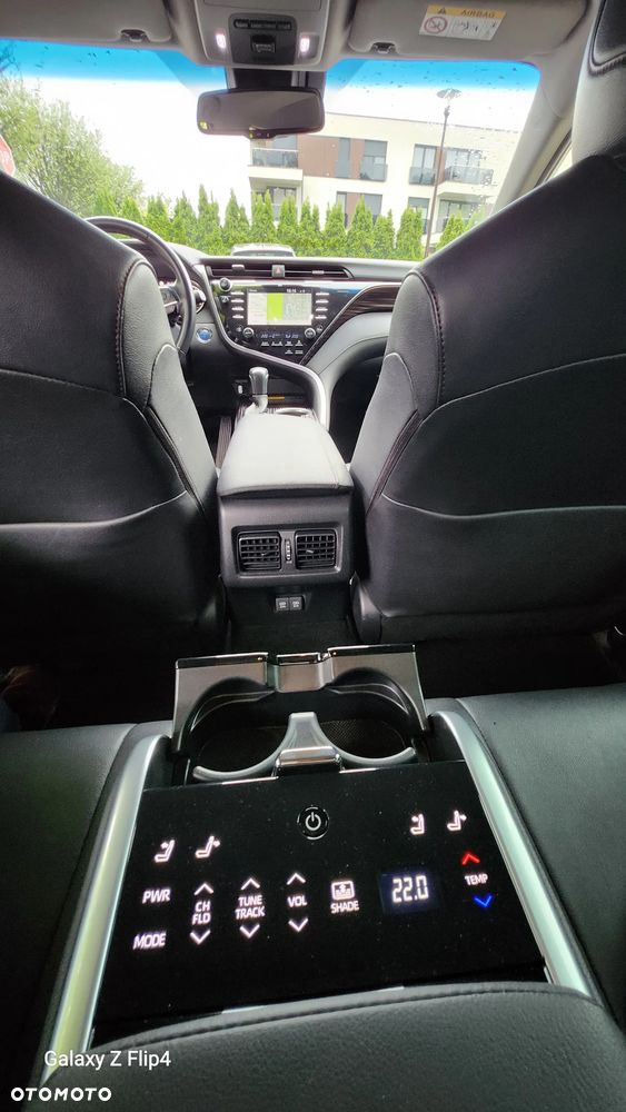 Toyota Camry 2.5 Hybrid Executive CVT - 8