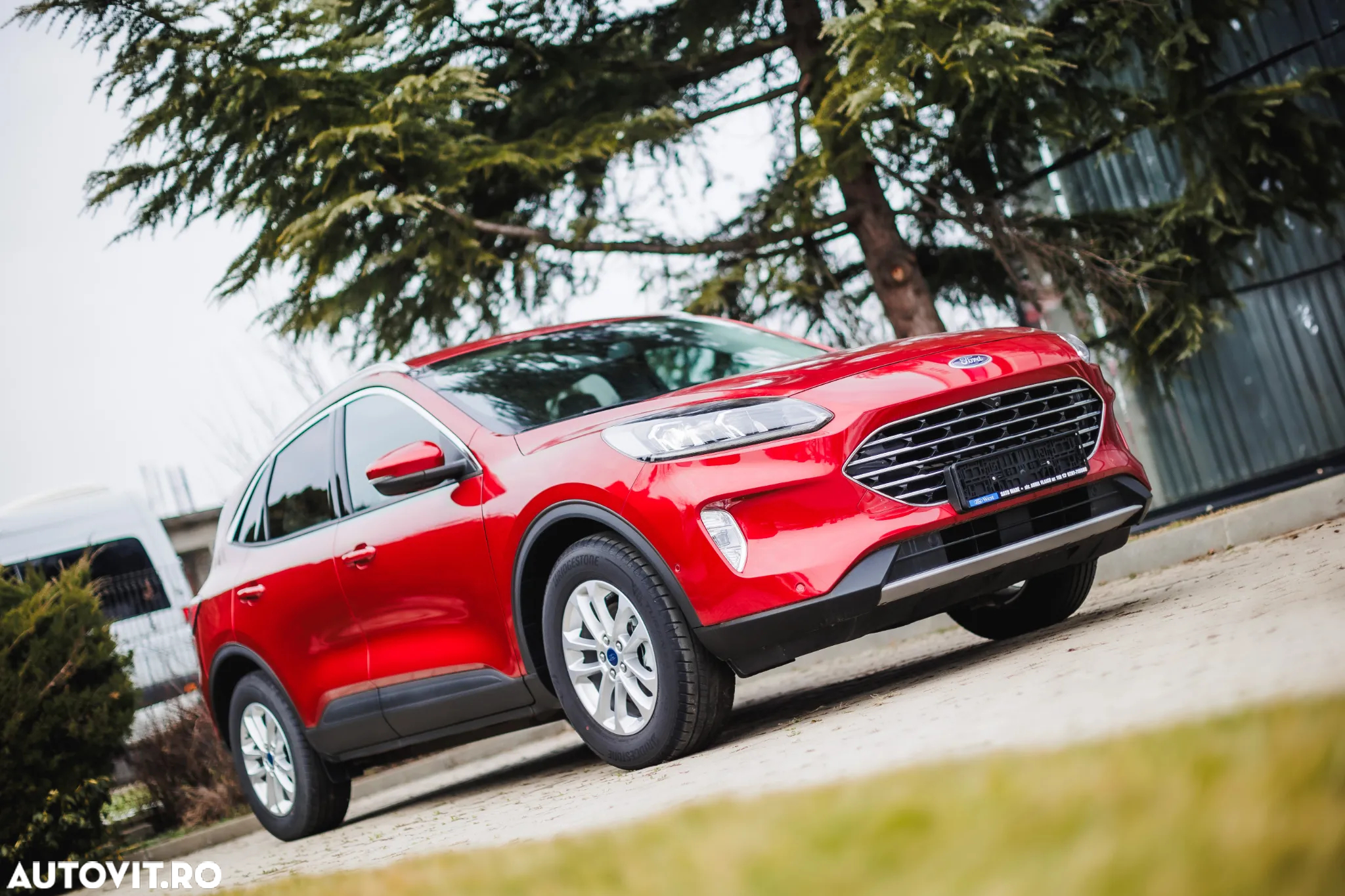 Ford Kuga - 2