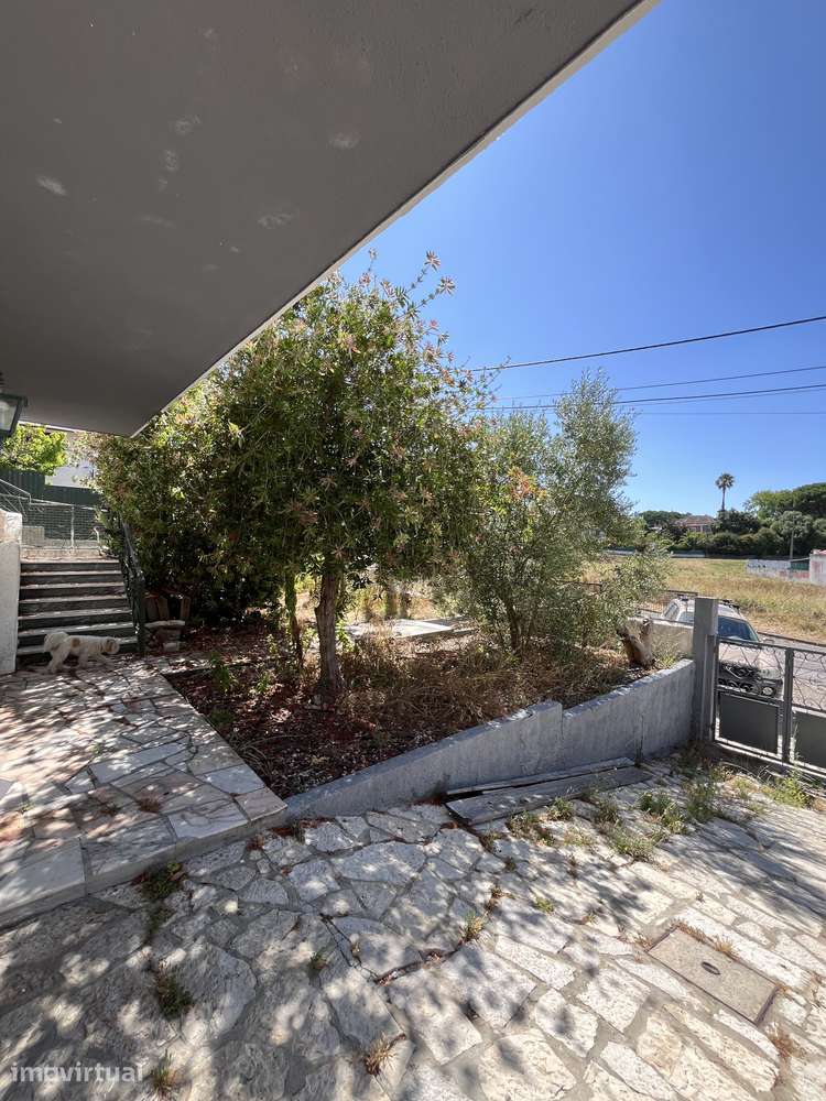 Moradia T4+1 em Remodelação na Cotovia, Sesimbra - Grande imagem: 2/19