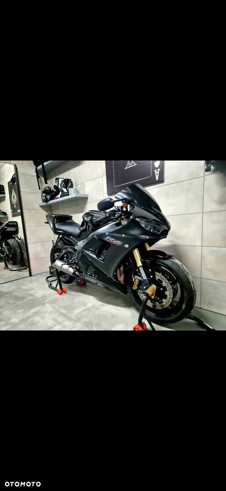 Yamaha R6 - 2