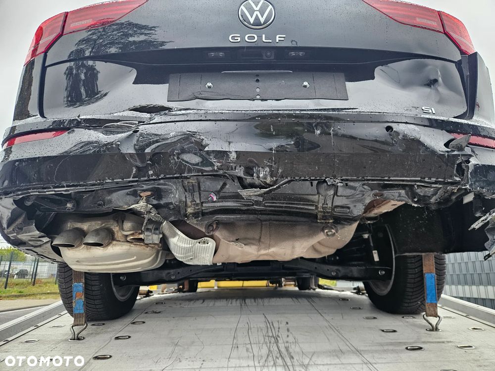 Volkswagen Golf - 8