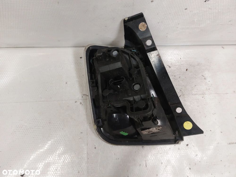 .  LAMPA TYL TYLNA PRAWA FIAT 500 - 4
