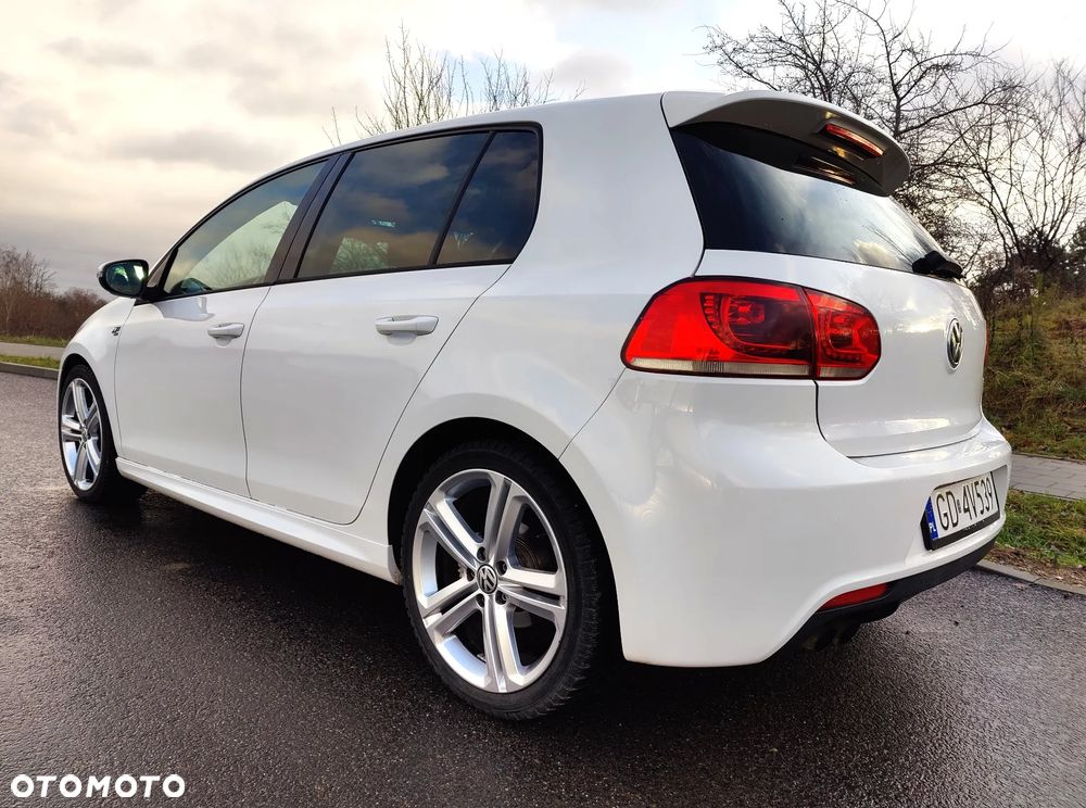 Volkswagen Golf 2.0 TDI DPF Highline - 9