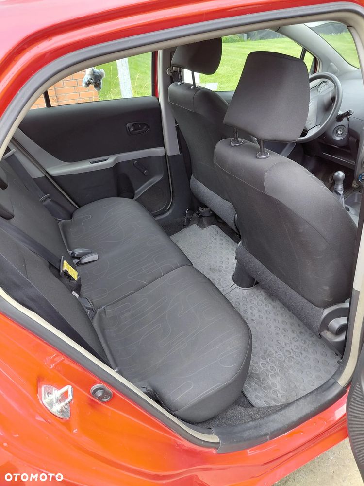 Toyota Yaris - 13