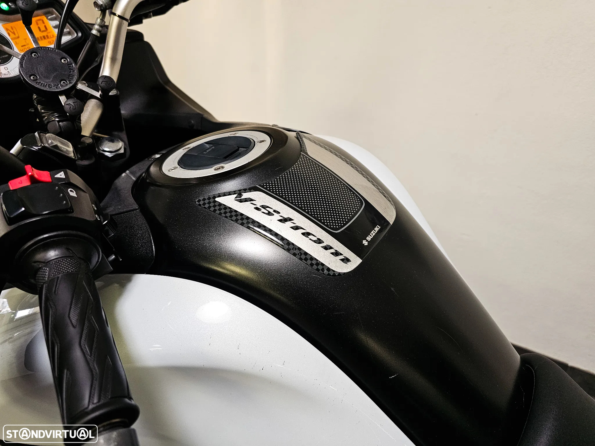 Suzuki DL V-Strom 650 - 18
