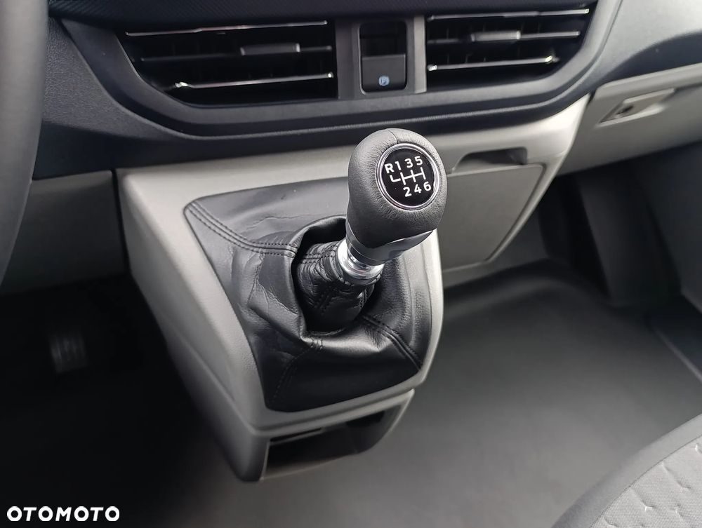 Ford Transit Custom Van L2H1 - 36