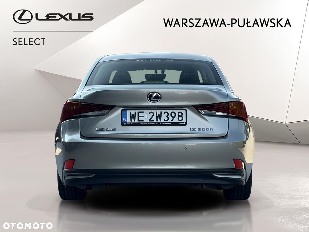 Lexus IS - 4