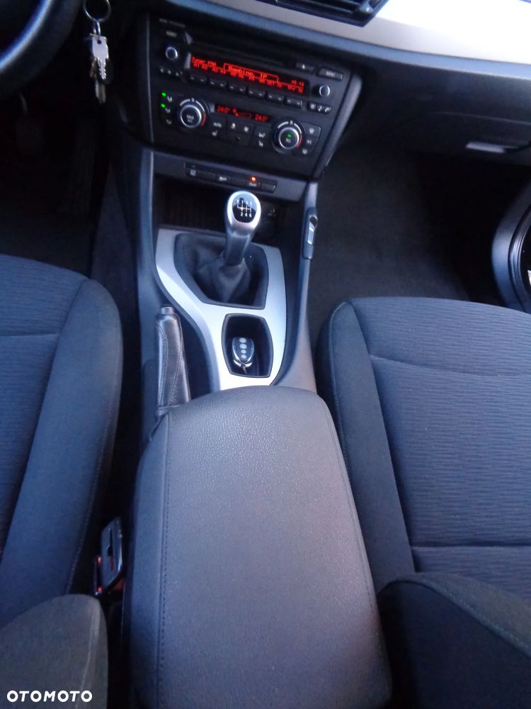 BMW X1 xDrive18d Sport Line - 14