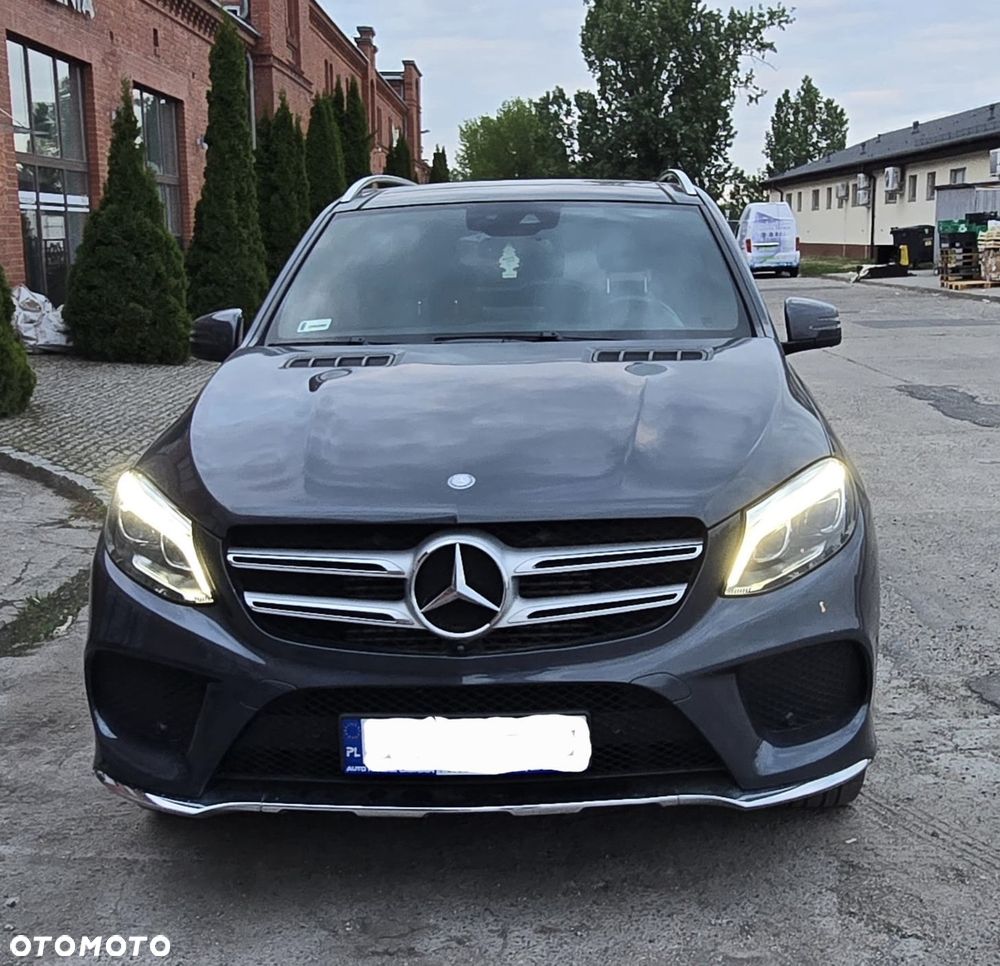 Mercedes-Benz GLE 250 d 4Matic 9G-TRONIC AMG Line - 2