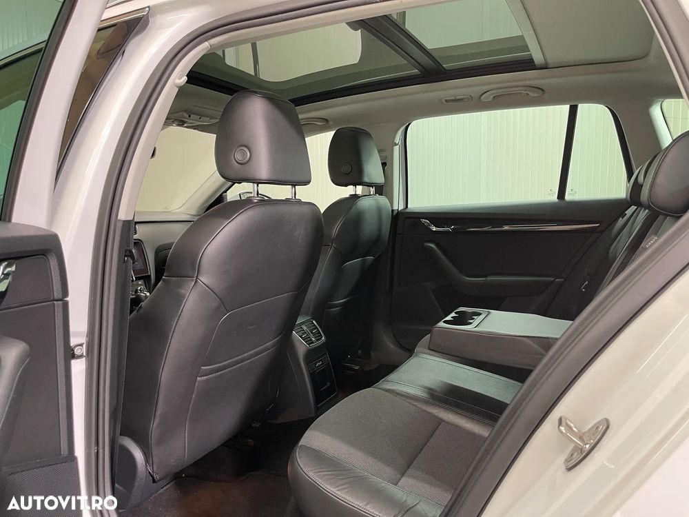 Skoda Octavia Combi 1.6 TDI DSG Style - 12