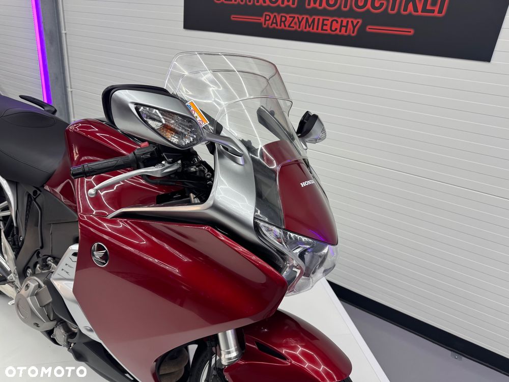 Honda VFR - 9