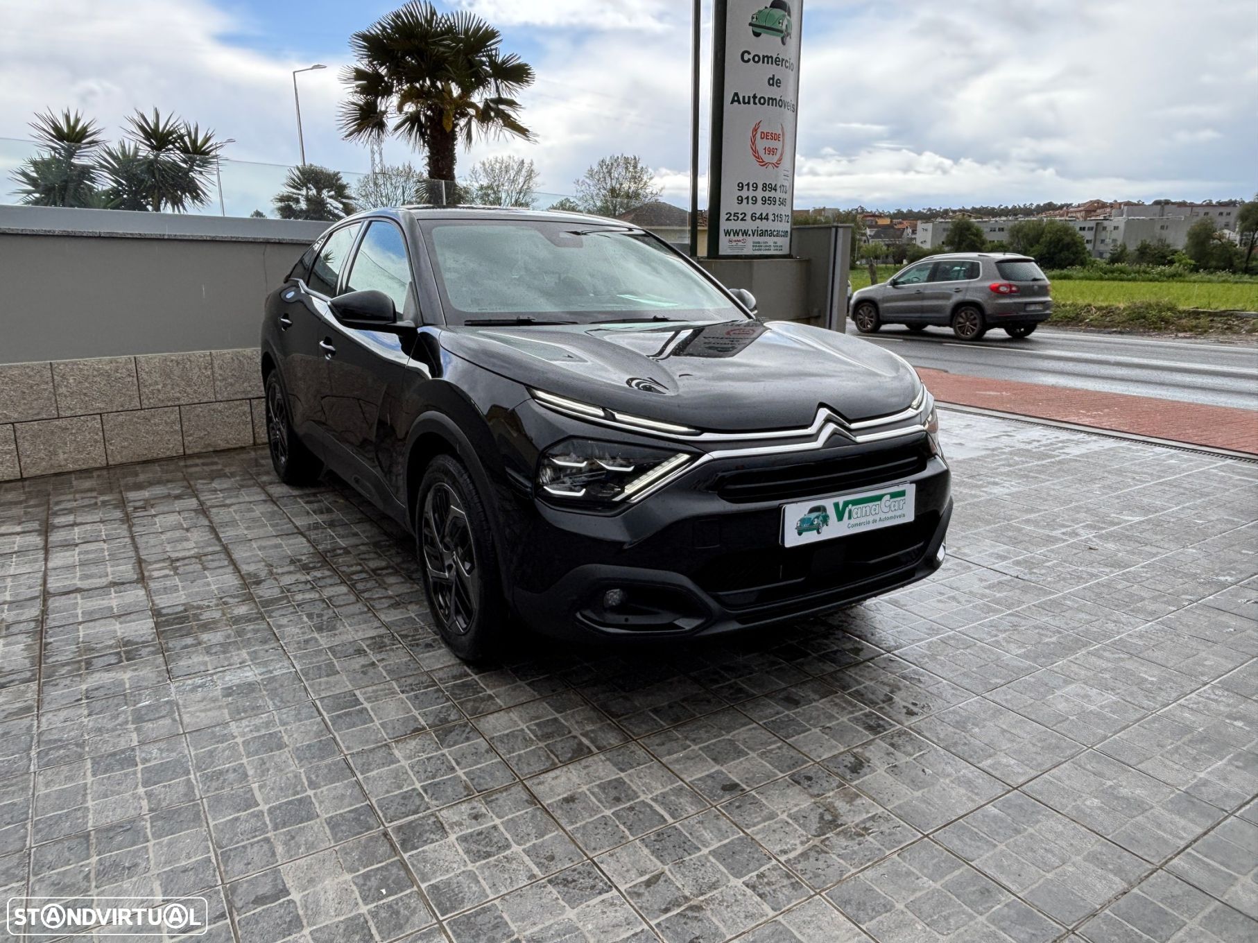 Citroën C4 1.2 PureTech Plus - 1